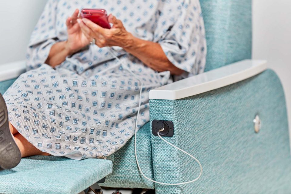 Medical-Hospital-Power-Lounge-Seat-Footrest-Charging-Port Medical-Hospital-Power-Lounge-Seat-Footrest-Charging-Port